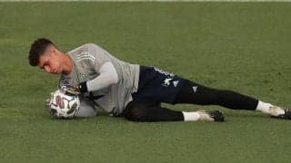 クラブと代表は違う？スペイン代表GKケパがトレーニングでスーパーセーブ連発！