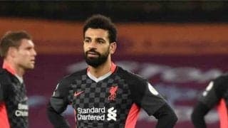 南野の同僚モハメド・サラーがホームレスを救う感動的な行動