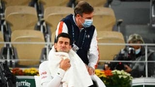 ジョコビッチ 首や肩に異変も「問題ない」。全仏OP準決勝はチチパスと対戦へ