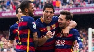 ゴールラインすれすれからの絶妙クロス！アウベスが決めたギリギリのアシスト【ベスト・アシスト】