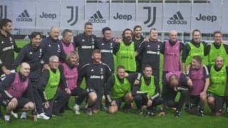 引退後も錆びつかない！ ピルロのスルーパスにネドベド砲、ユベントスのスタッフマッチはカルチョファン必見！