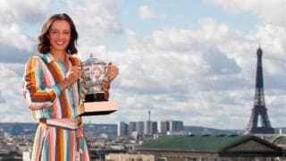 全仏初制覇の19歳、パリで優勝記念撮影会