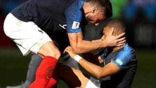 ムバッペがジルーにイラッ!　代表ロッカールームでのやり取りが話題に