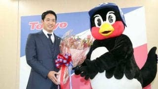 つば九郎が五十嵐引退会見で爆笑メッセージ　不振の鷹バレンティンもネタに…