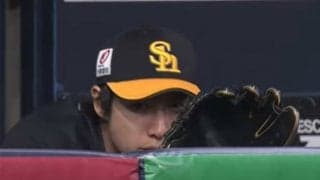 「ギータ何してんの（笑）」　鷹柳田、ベンチで顔面守る“鉄壁守備”が話題に