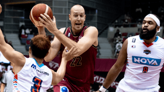 川崎ブレイブサンダースが5連勝、広島ドラゴンフライズとの接戦を制す…ファジーカスが34得点をマーク