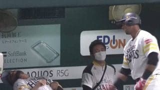 「川島の愛を感じる…」鷹グラシアル、バレ羽交い絞めのKOパフォにファン歓喜