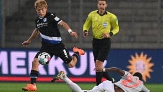 バイエルンに完敗も堂安が一矢報いるブンデス初ゴール！《ブンデスリーガ》