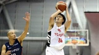 一進一退の攻防となった横浜ビー・コルセアーズ対アルバルク東京の一戦は、A東京に軍配が上がる