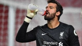 歴史的大敗とファン・ダイクの長期離脱で絶望のリバプールに朗報? 守護神アリソン早期復帰か