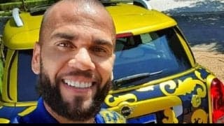 アウベス “ボカ・ジュニアーズカラー”が特徴の奇抜な車を紹介