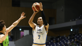 滋賀レイクスターズが敵地で連勝、第3Qでレバンガ北海道を突き放す