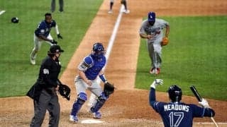 【MLB WS】走者転倒で絶好の挟殺チャンスも…まさかのサヨナラ後逸にド軍指揮官「不運としか」