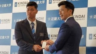 阪神矢野監督がドラ1近大・佐藤に指名挨拶　「トリプル3のさらに上、40＆40を狙って」
