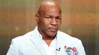 54歳タイソン、闘争心あふれる“鮮血柄Tシャツ”に海外反響「体がシャープになってる」