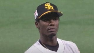 「直球でミット破壊…」　鷹モイネロ、甲斐のミット粉砕した衝撃の1球に球場どよめき