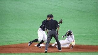 「最高に意味分からん盗塁」鷹周東、牽制もノンストップで逃げ切る二盗に球場騒然