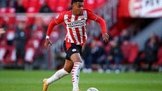 バルセロナ、デパイのプランBにクーマン教え子のFWマレンの名前…