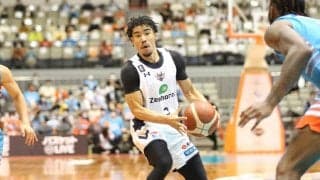 並里成のブザービーターで劇的勝利！　琉球が広島を破りリーグ8連勝を飾る