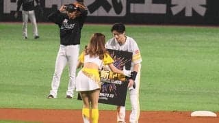 鷹・周東「ホッとした」　12戦連続盗塁のプロ野球新記録に「早くラクになりたい」