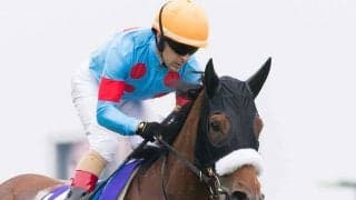 アーモンドアイ、史上初の“芝8冠”　歴史作った激走に感激の声「女王の意地見た」