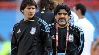 メッシ、緊急手術のマラドーナに励ましのメッセージ!