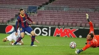 『神』セーブ連発のテア・シュテーゲンに最高評価「9」追加点のピケにも高評価