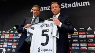 試合開始から体調不良生じたアルトゥール 監督ピルロも懸念「吐きそうになっていた」