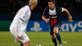 敵陣を悠々とドリブルしたズラタンがカバーニに送った絶妙スルーパス【ベスト・アシスト】