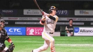 ロッテとのCSへ若鷹2人がアーチで躍動！　栗原＆ルーキー柳町が紅白戦でソロ競演