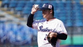 ヤクルト清水、史上初の未勝利で個人タイトル獲得！　中日勢2人と最優秀中継ぎに