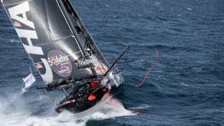 〈シャラール〉が戦線離脱。トラブル多発ヴァンデ・グローブ