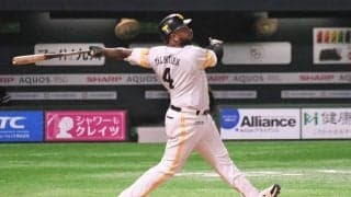 鷹のCS“秘密兵器”はバレンティン!?　紅白戦特大弾に工藤監督「いい感じ」