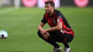 フランクフルトの主将DFアブラアムが1月で退団＆現役引退、理由は家族「子供が成長するのを見ることに代わるものはない」