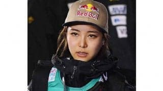 高梨沙羅、お洒落サングラス＆スニーカーの私服コーデに称賛「似合う」「ほんま可愛い」