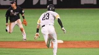 鷹・周東、どうすれば100盗塁可能？　“青い稲妻”が絶賛する盗塁技術と課題とは…