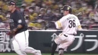 「本多コーチの指示速すぎ」　鷹牧原、隙をつく超レア“遊撃前二塁打”にファン絶賛