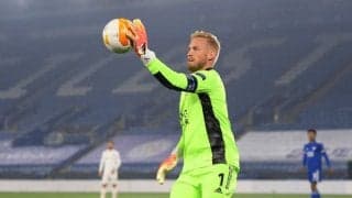 チェフの大ケガが頭をよぎる…シュマイケル、代表戦で頭部にヒザ直撃…