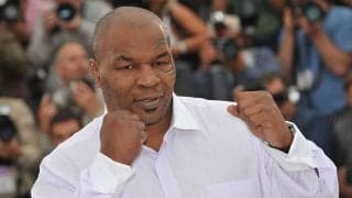 タイソン、鋭く睨んだ“モノクロの左”に海外反響「顔つき変わった」「偉大な風貌」