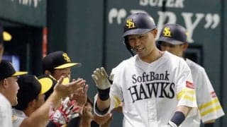 ソフトバンクの戦略は、中村晃の打順で透けて見える。V4のカギ握る、現代野球の理想像