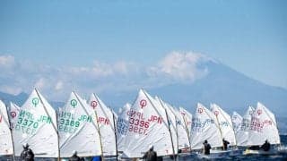 強風の江の島、実力選手が上位へ。全日本OP選手権2日目