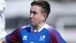 17歳のアイスランド代表MFを巡ってユナイテッドとユーベが競合か