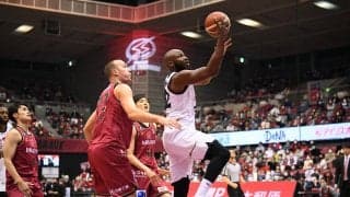 来日６シーズン目のジュリアン・マブンガ（富山）が約１年８か月ぶりの大記録達成！