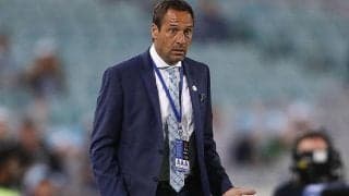 ギリシャ代表を率いるファント・シップ監督が新型コロナウイルスに感染