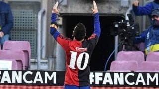 メッシが“神の手ゴール”未遂!?過去にはトリックPKでレジェンドにエールも！