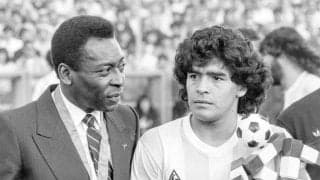 サッカーの“王”から“神”へメッセージ 「いつか天国でプレーしよう」