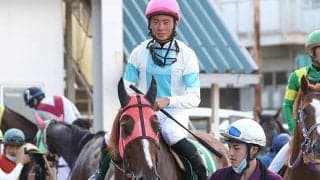 岩田望来騎手がJRA通算100勝達成「これからも感謝の気持ちを忘れずに」