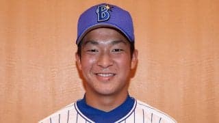 「これは投げる歌手」「芸達者」　DeNA、ウクレレ＆美声を響かせた右腕にファン絶賛