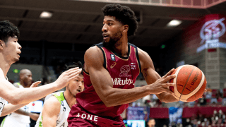 川崎ブレイブサンダースがレバンガ北海道との接戦を制す、藤井祐眞が要所で“3点プレー”を連発