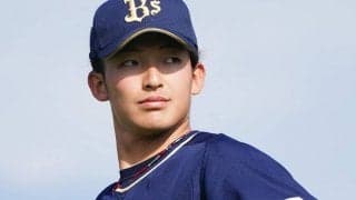 オリ190センチ右腕“エプロン姿”の肉体美にファン驚愕「豪腕主婦」「筋肉えぐい」